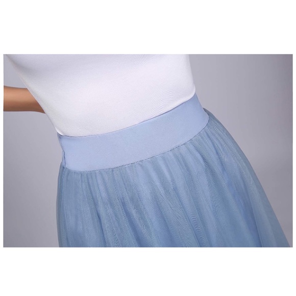 🎉Honey Qiao • Red Maxi High Waist Tulle Skirt - Picture 6 of 11